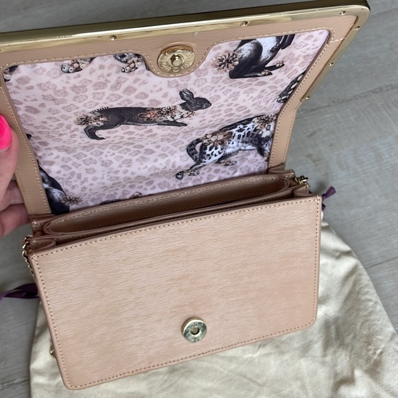 Ted Baker purse with detachable gold chain - Picture 3 of 6